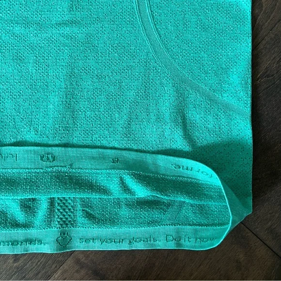 Lululemon Green and Blue Swiftly Tech Tops - Picture 5 of 9